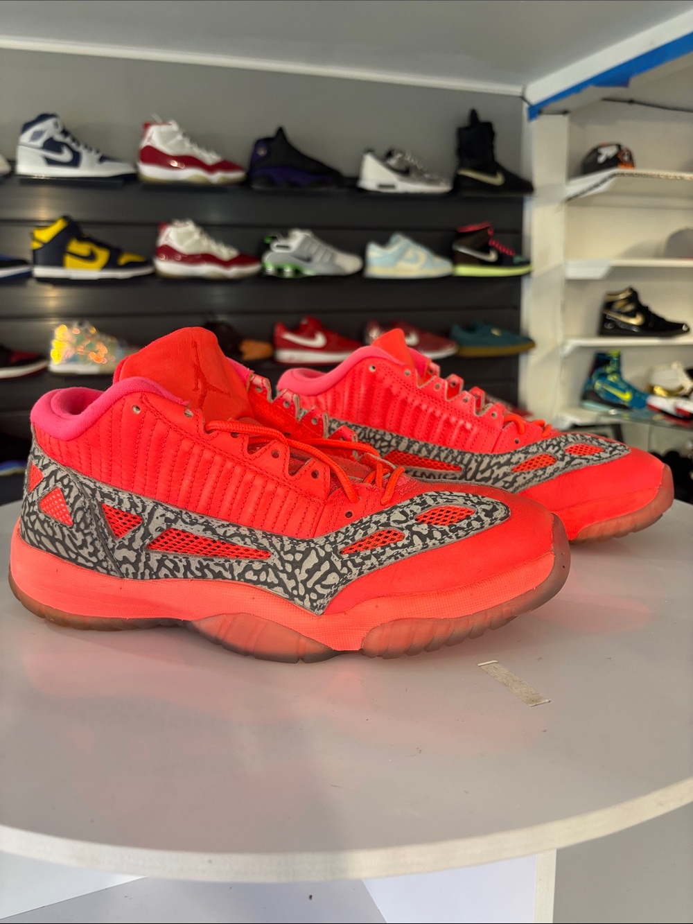 Air Jordan 11 Retro Low IE ‘Flash Crimson’ Men’s Size 10